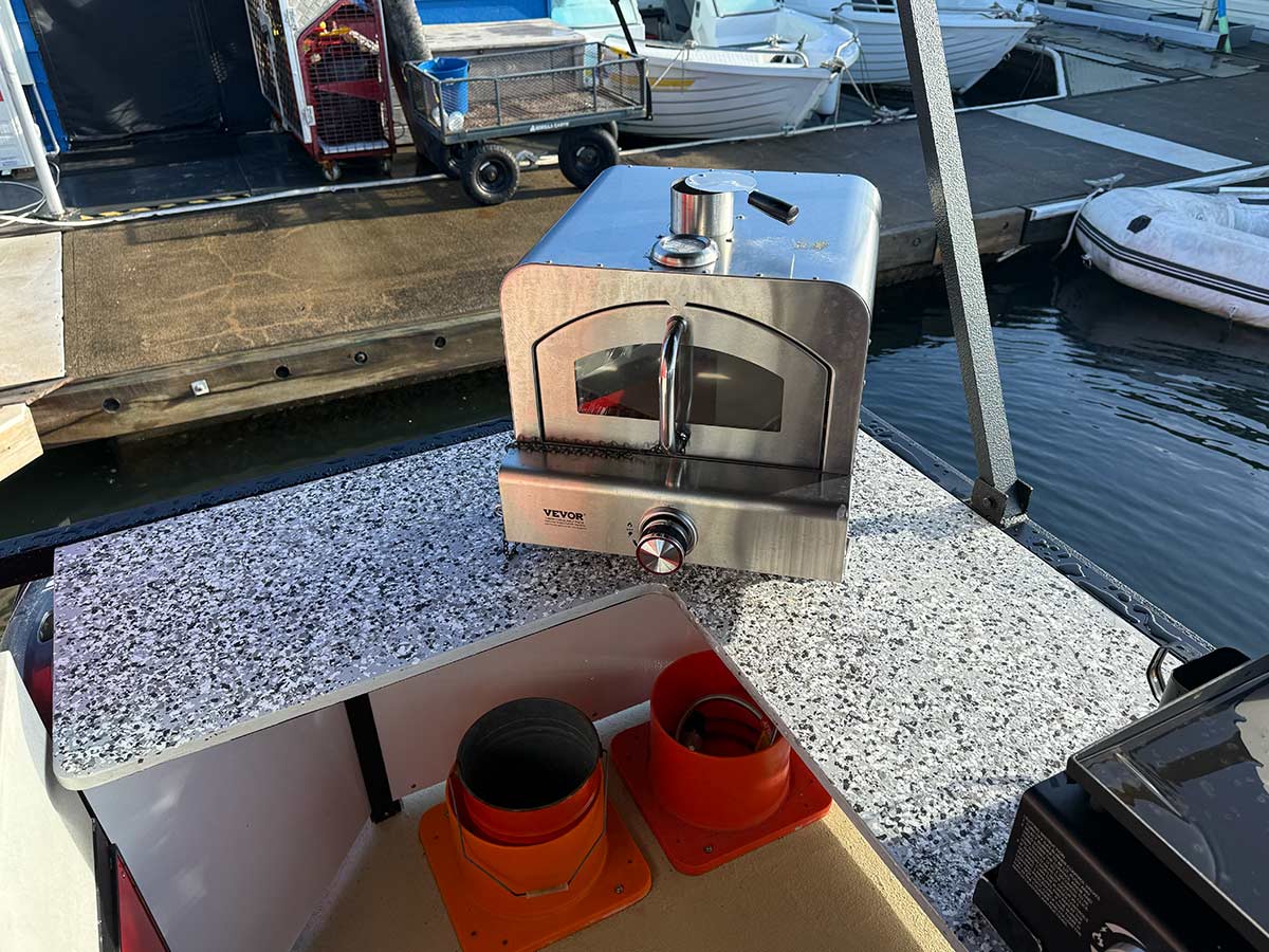 luxury boat hire Gold Coast